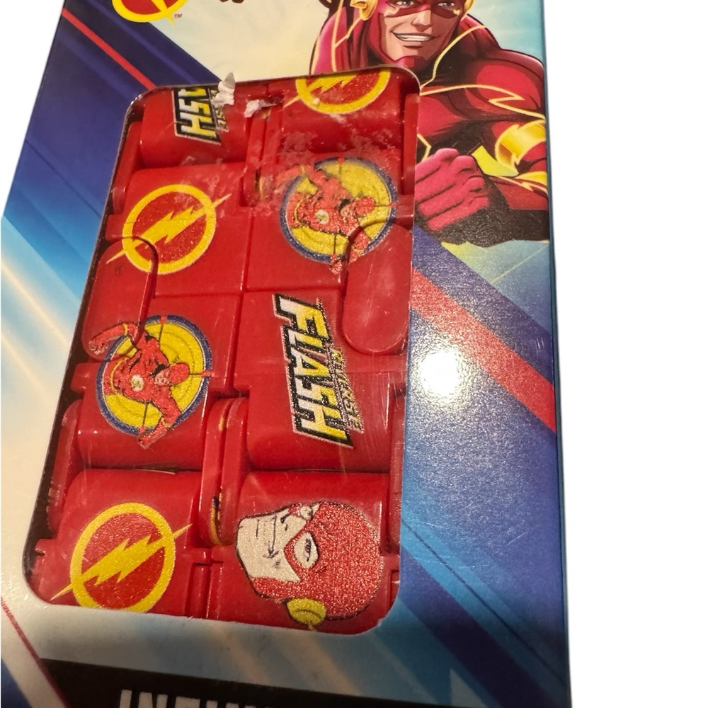 DC Comics Infinity Cube Set - Red - Picture 2 of 3